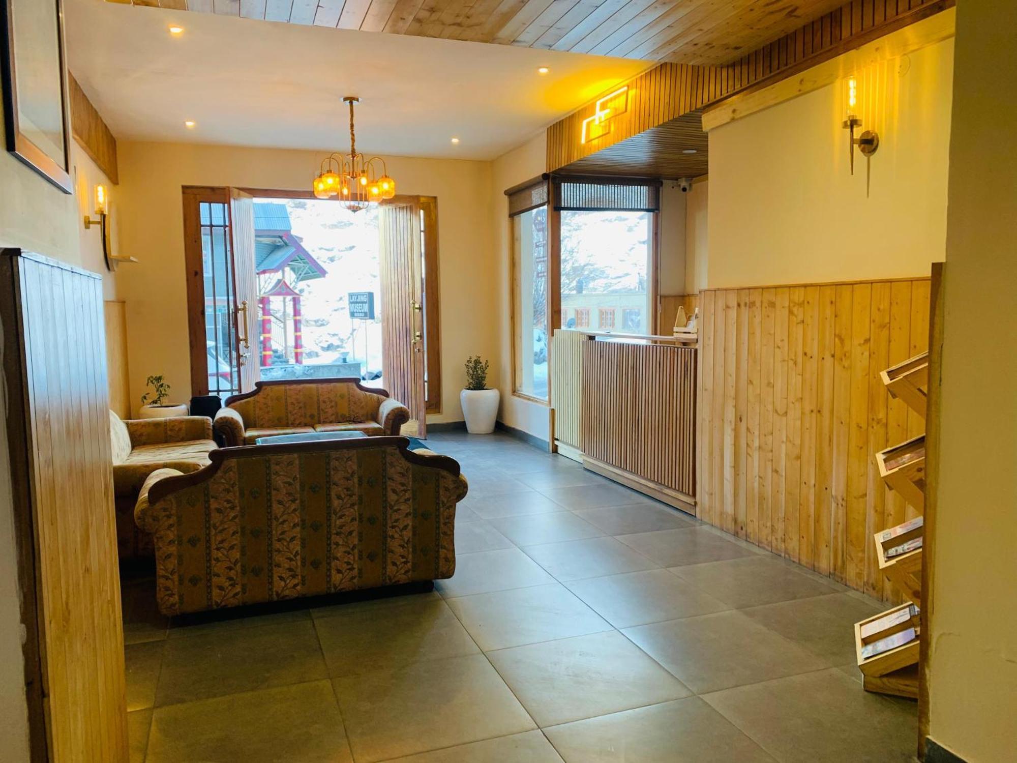 Hotel The Bulevar - Whispering Willows à Sissu Extérieur photo